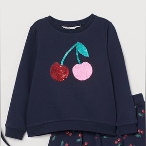 H&M cotton-blend‎ sweatshirt Size 6-8Y
